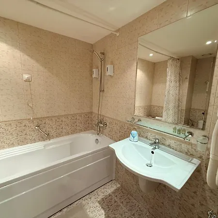 Modern In Bansko, Emerald *